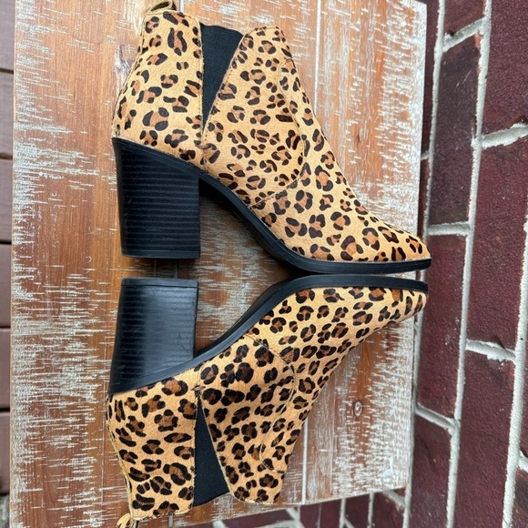 Mia Trinaa Leopard Print Booties - Picture 7 of 12